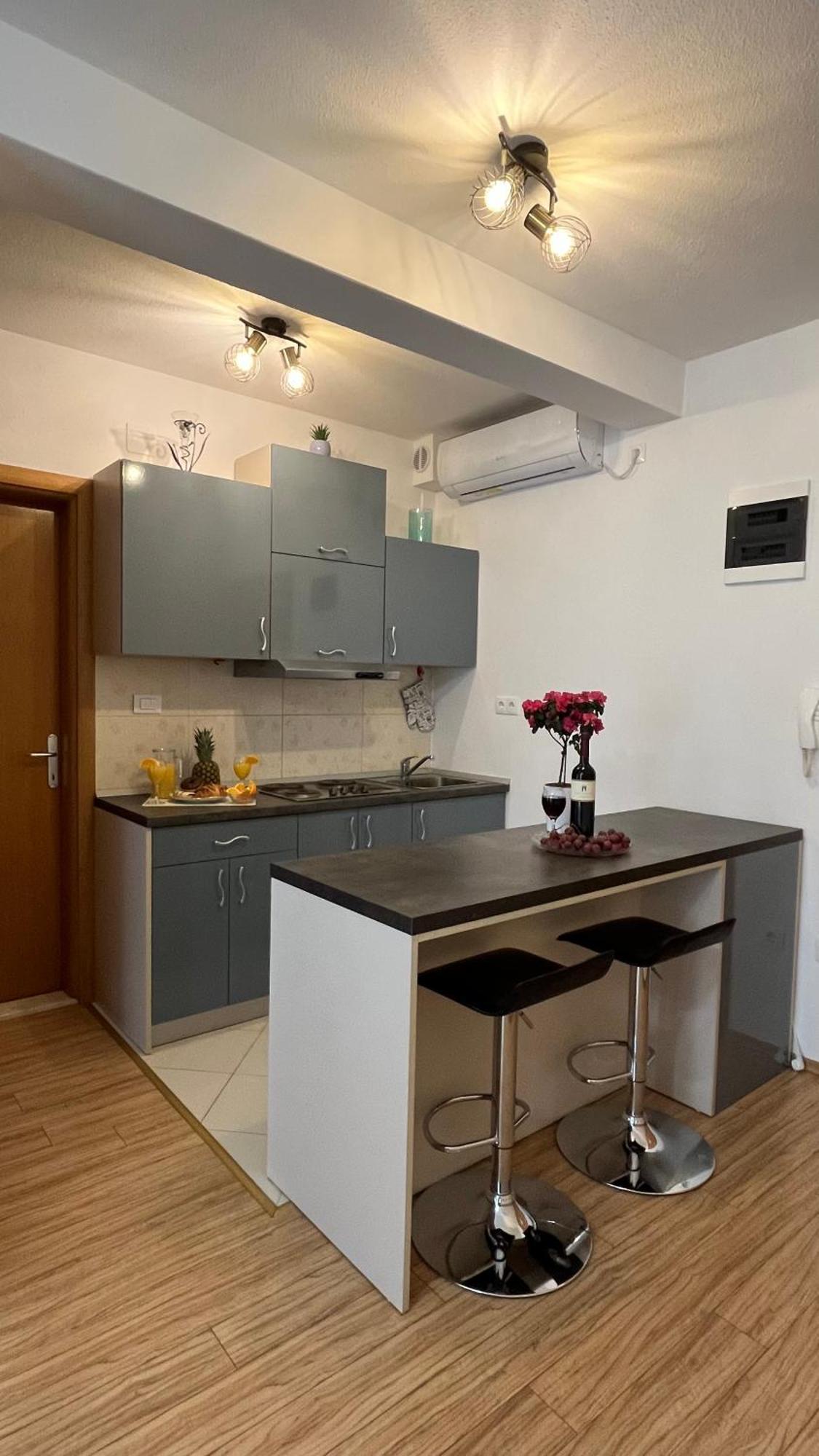Ferienwohnung Casa Del Mare Komarna Exterior foto